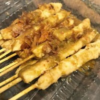 Sate Putih Sambal Signature (10 pcs sate putih + sambal signature ori/spicy)